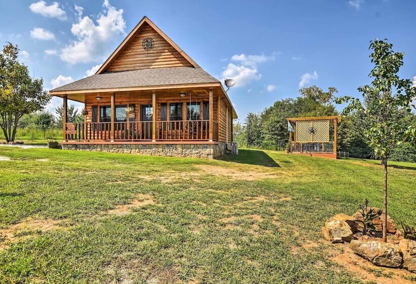 2 Mi To Lake Hamilton: Hot Springs Cabin Rental!