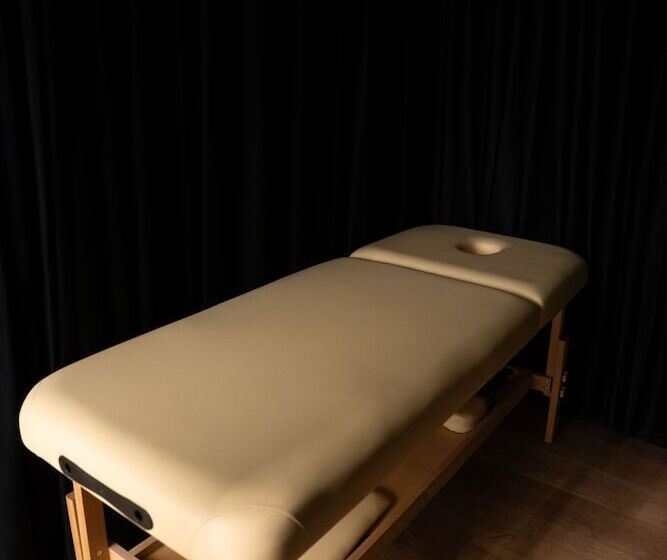 בית מלון כפרי Athesense Suites