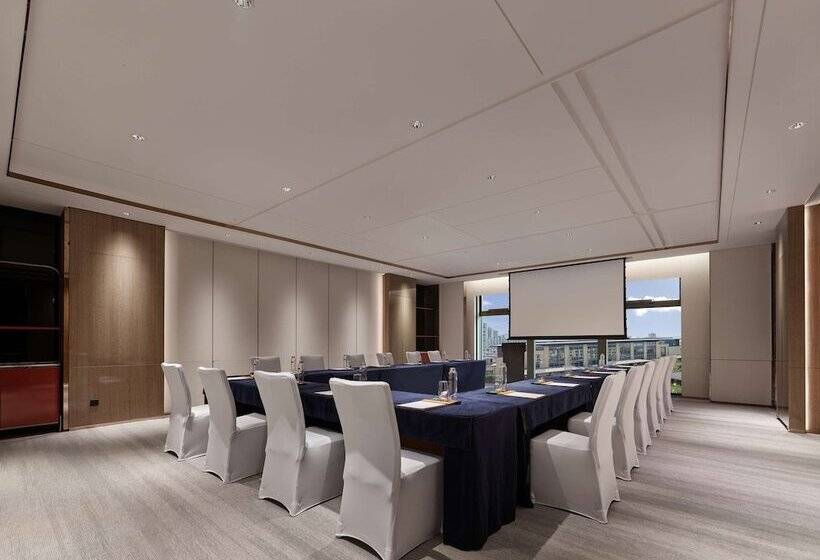 ホテル Doubletree By Hilton Cangnan