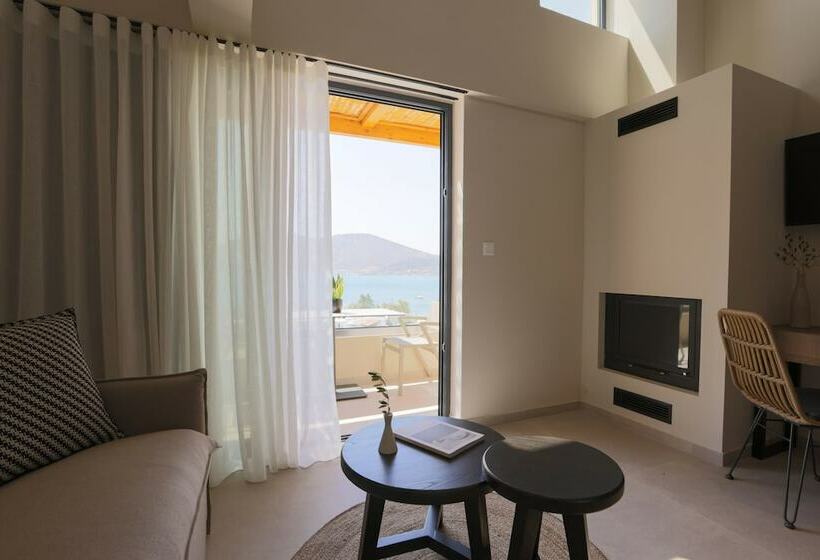 ホテル Elivia Boutique Suites