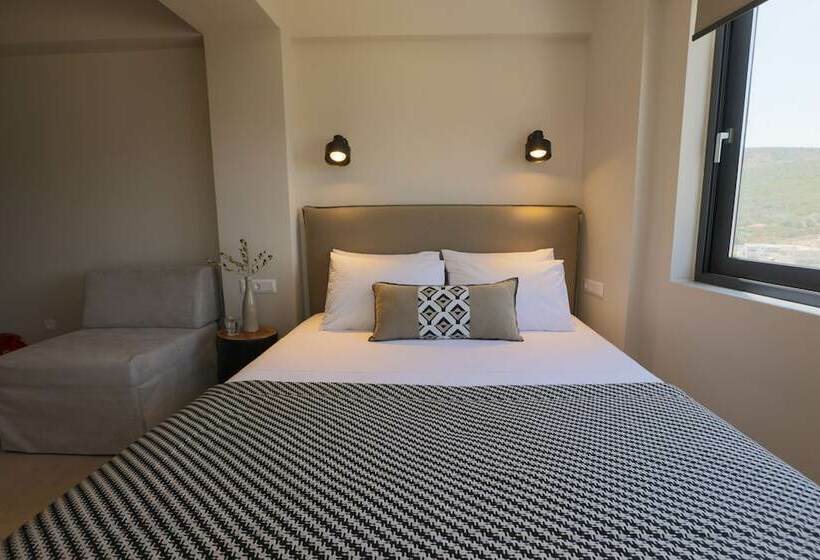 ホテル Elivia Boutique Suites