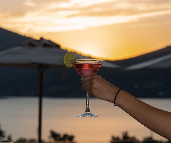 ホテル Elivia Boutique Suites