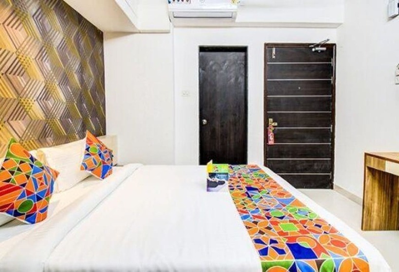 בית מלון כפרי Fabexpress Marvel Bliss   Nr Trump Towers