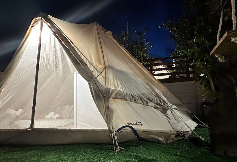 בית מלון כפרי Queens Luxury Glamping