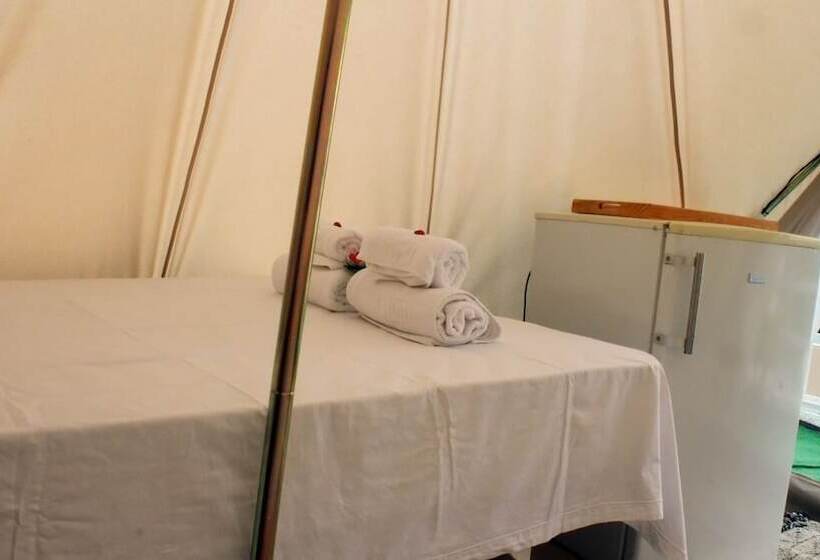 בית מלון כפרי Queens Luxury Glamping