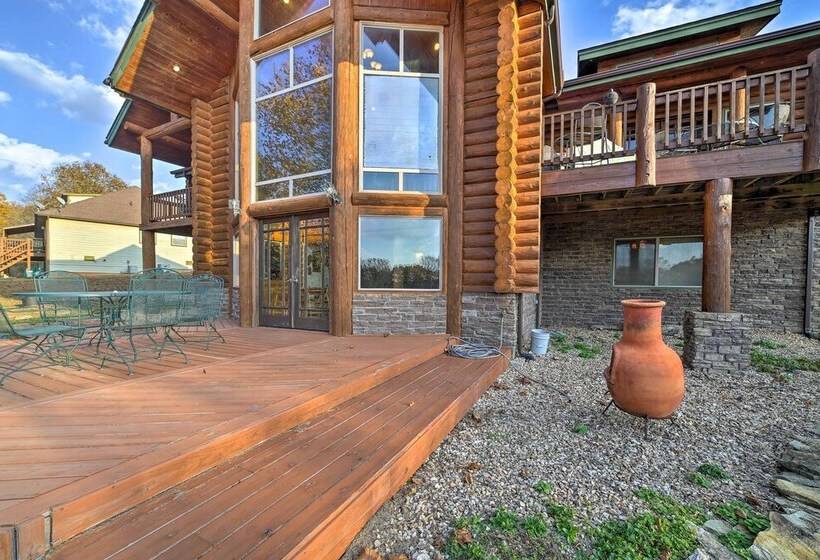 Huge Missouri Lake Home   Walk To Table Rock Lake