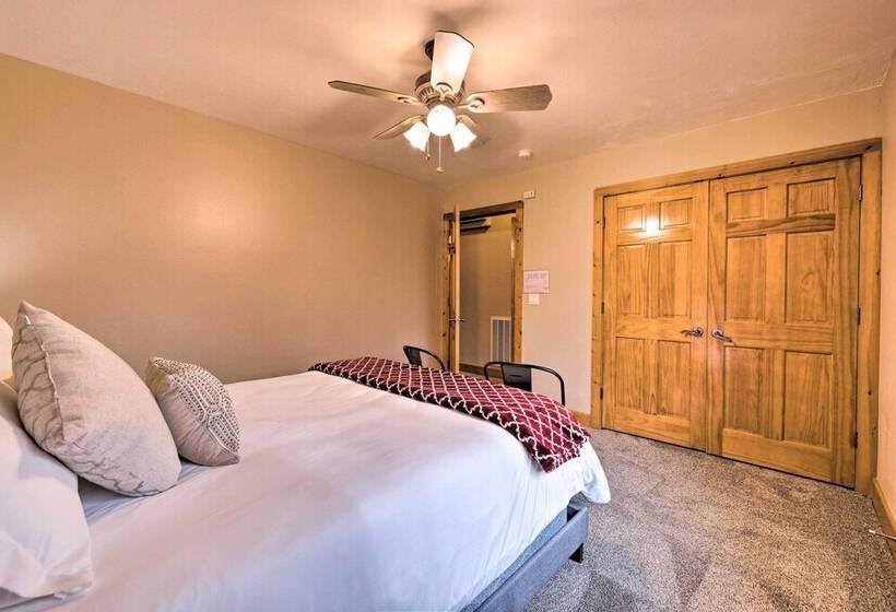 Hurricane Home W/ Pool & Spa ~ 25 Mi To Zion!