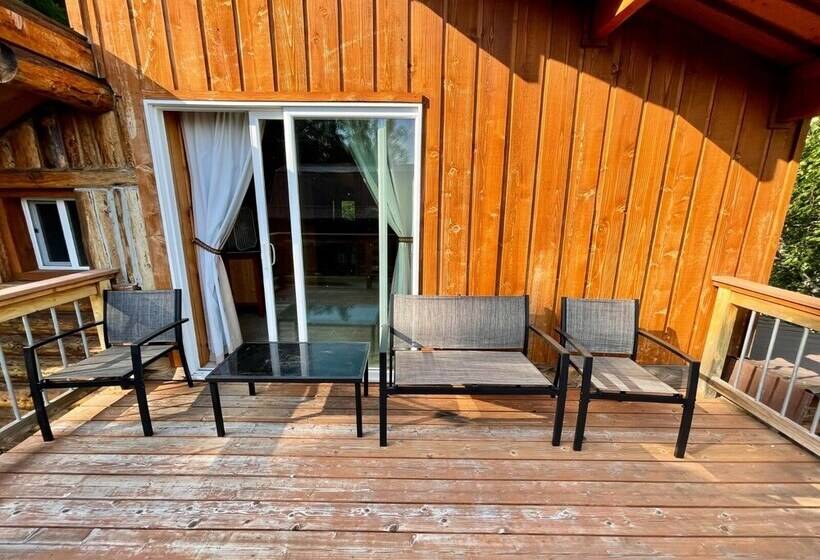 Indian Cabin Close To Alyeska