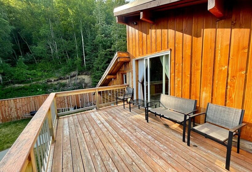 Indian Cabin Close To Alyeska