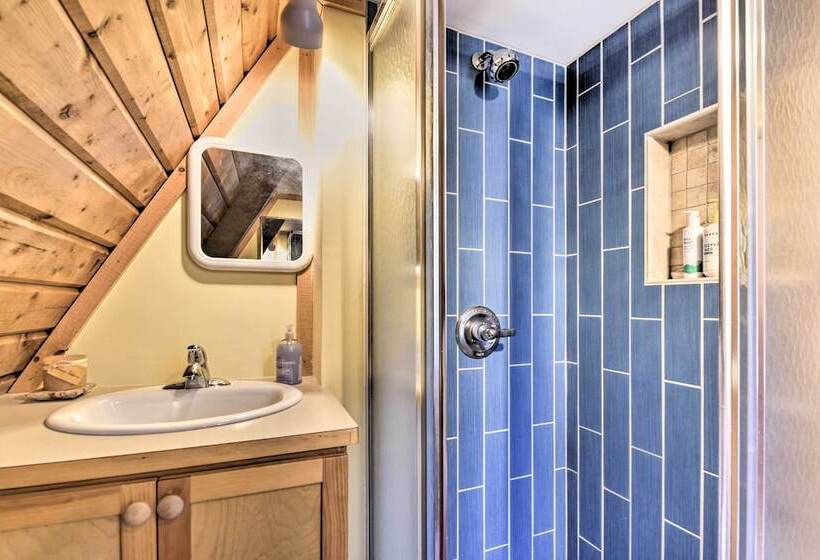 Inviting A Frame Cabin W/ Saltwater Hot Tub!