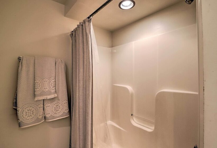 Black Mountain Gem W/ Inviting Deck & Scenic Views