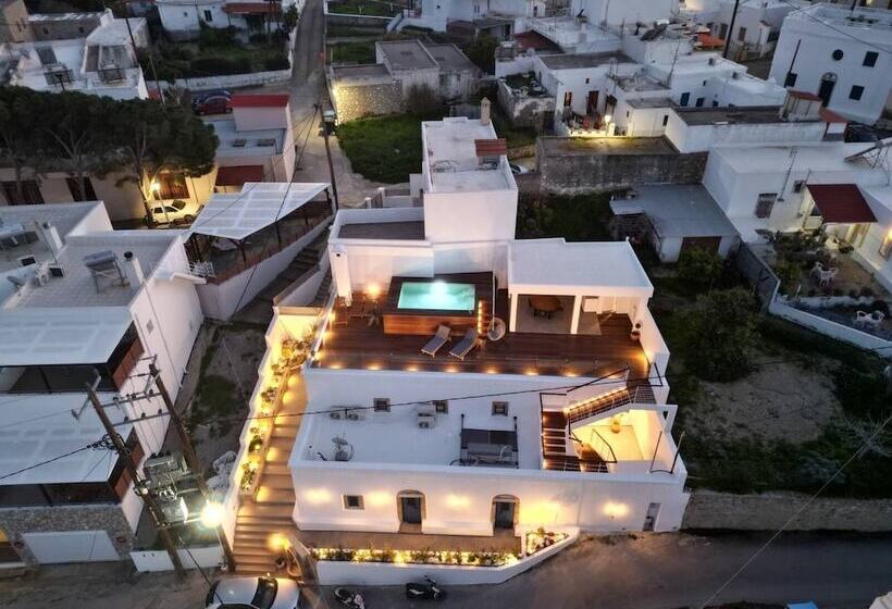 Kalathos Square Luxury Suites