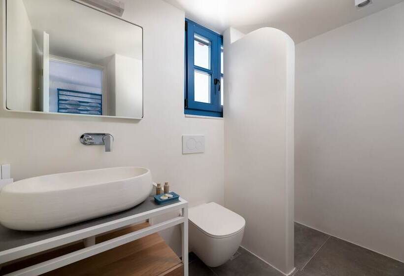 Kalathos Square Luxury Suites