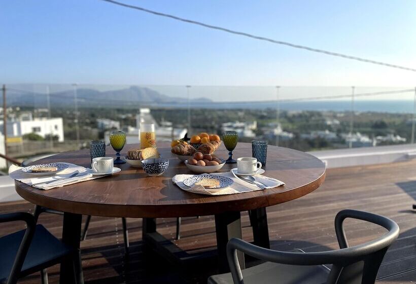 Kalathos Square Luxury Suites