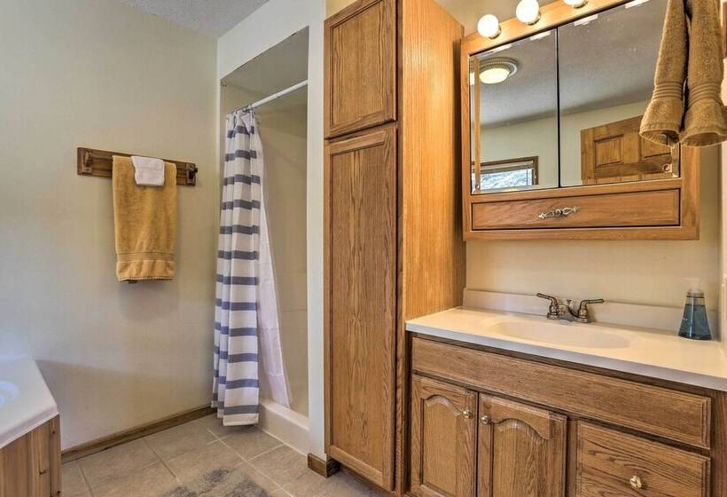 Keystone Escape W/ Amazing Mt Rushmore View!