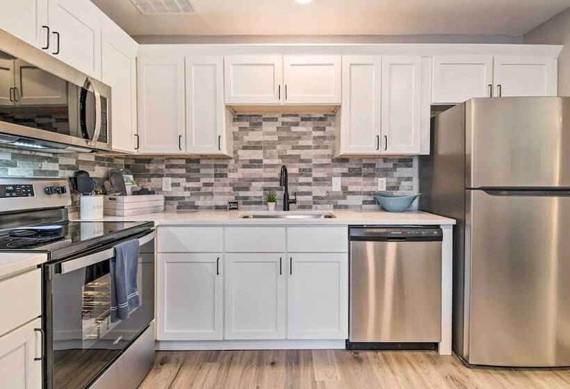 Kimberling City Getaway: Fish & Boat Nearby!