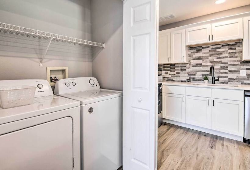 Kimberling City Getaway: Fish & Boat Nearby!