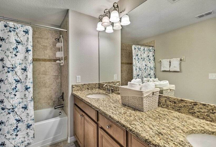 Grou Friendly Kissimmee Home: 7 Mi To Disney Parks