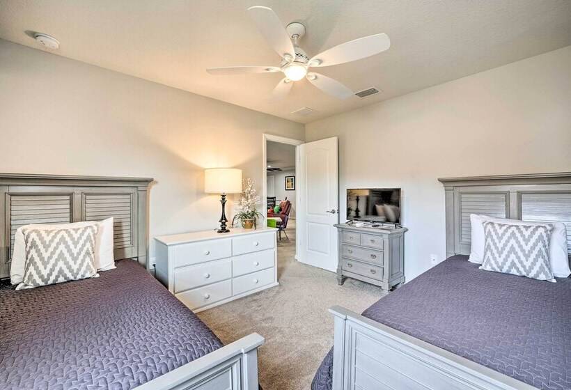 Kissimmee Retreat With Private Pool & Spa