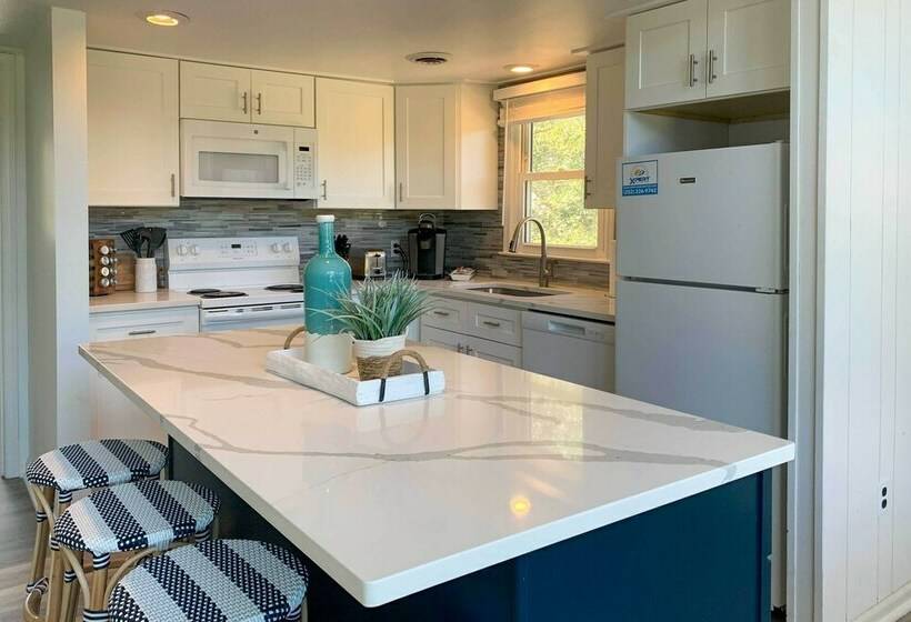 Kitty Hawk Coastal Escape W/ Updated Interior!