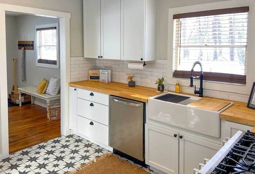 Walk To Beach: Lake Michigan Getaway!