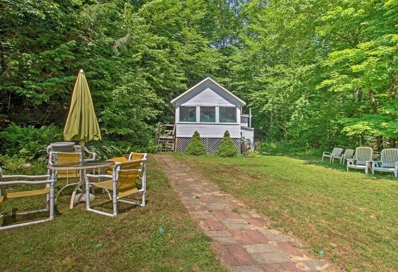 Lake Stinson Cottage W/ Sunroom & Shared Dock!