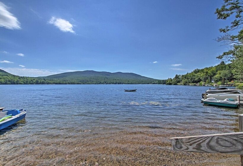 Lake Stinson Cottage W/ Sunroom & Shared Dock!