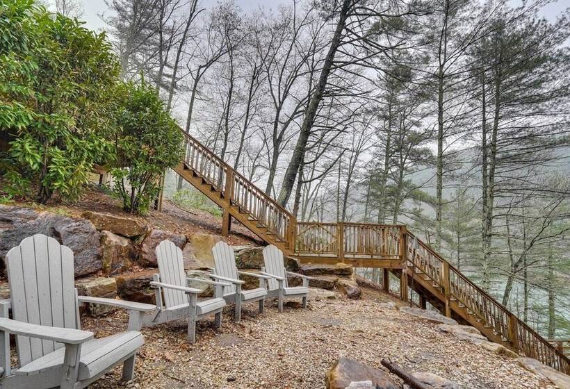 Lakefront Butler Home W/ Hot Tub & Fire Pit!