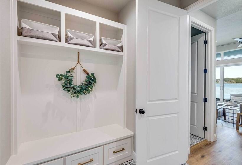 Lakefront Granbury Retreat W/ Patio & Fire Pit