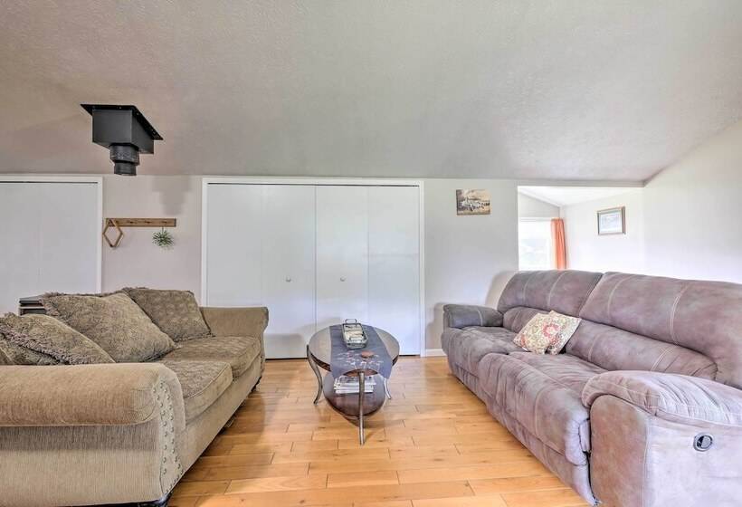 Loft Unplugged W/ Outdoor Space In Amish Country!