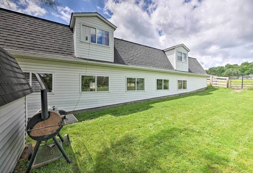 Loft Unplugged W/ Outdoor Space In Amish Country!