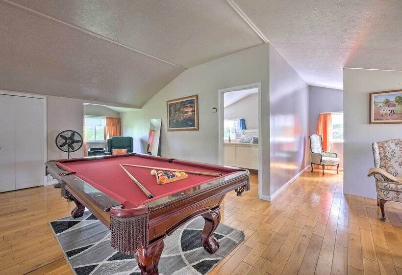 Loft Unplugged W/ Outdoor Space In Amish Country!