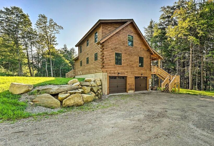 Londonderry Chalet W/ Deck, Fire Pit & Views!