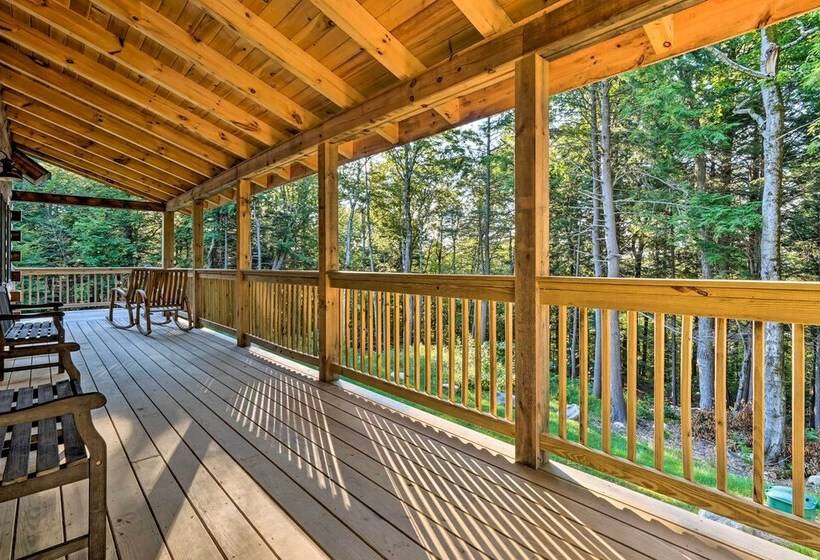 Londonderry Chalet W/ Deck, Fire Pit & Views!