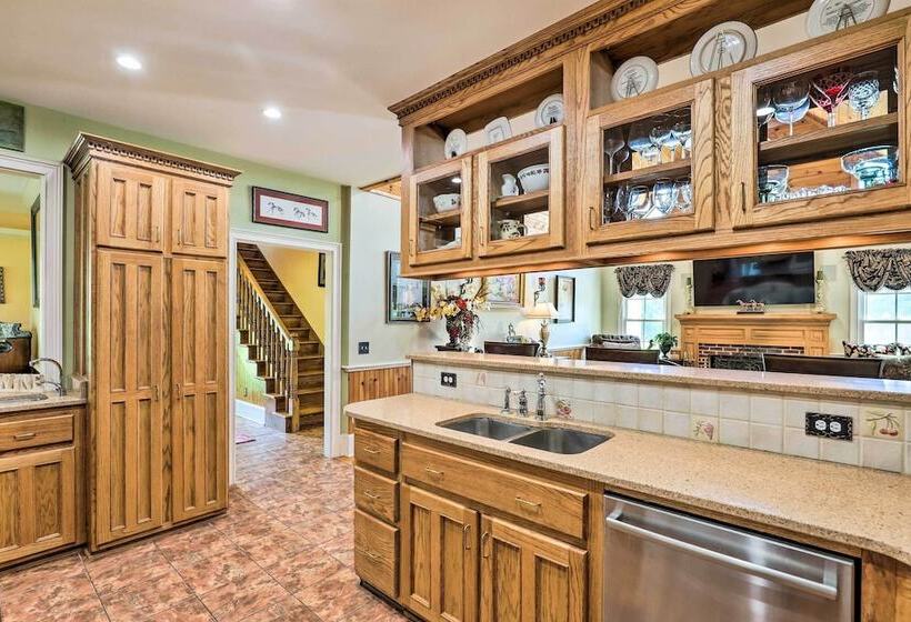 Lovely Equine Countryside Estate On 68 Acres