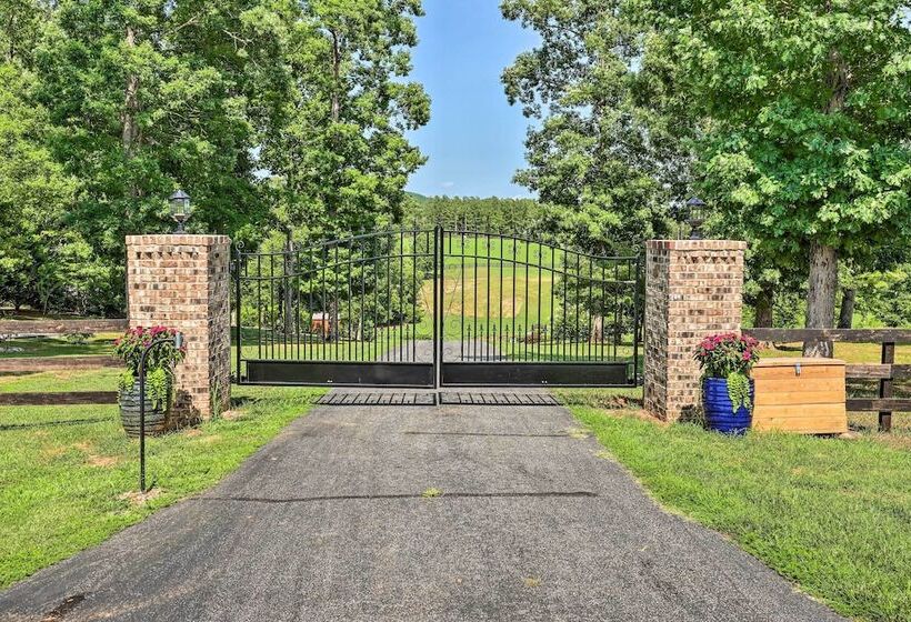 Lovely Equine Countryside Estate On 68 Acres