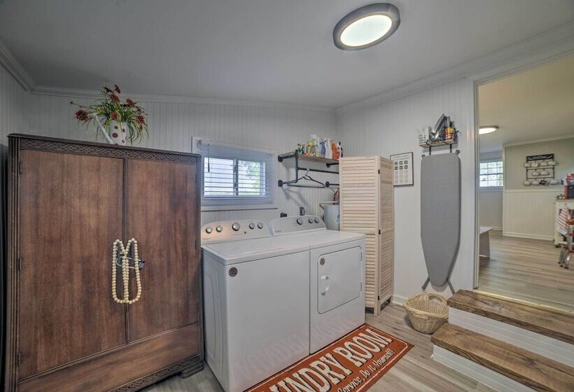 Lovely Pembroke Retreat W/ Beautiful Patio!