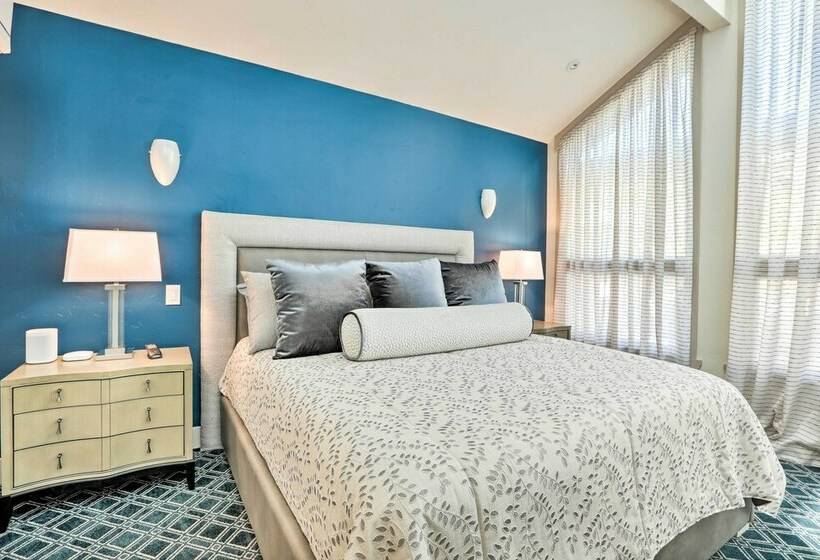 Luxe Home W/ Backyard Oasis ~ 1 Mi To Midtown