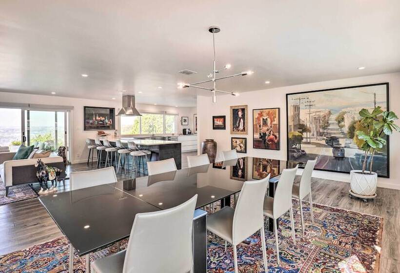 Luxe Mid Century Austin Home W/ Canyon Views