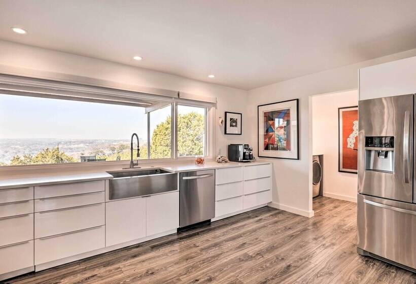 Luxe Mid Century Austin Home W/ Canyon Views