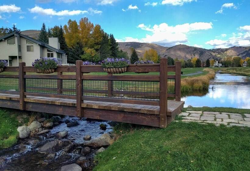 Luxe Vail Valley Retreat W/ Hot Tub!