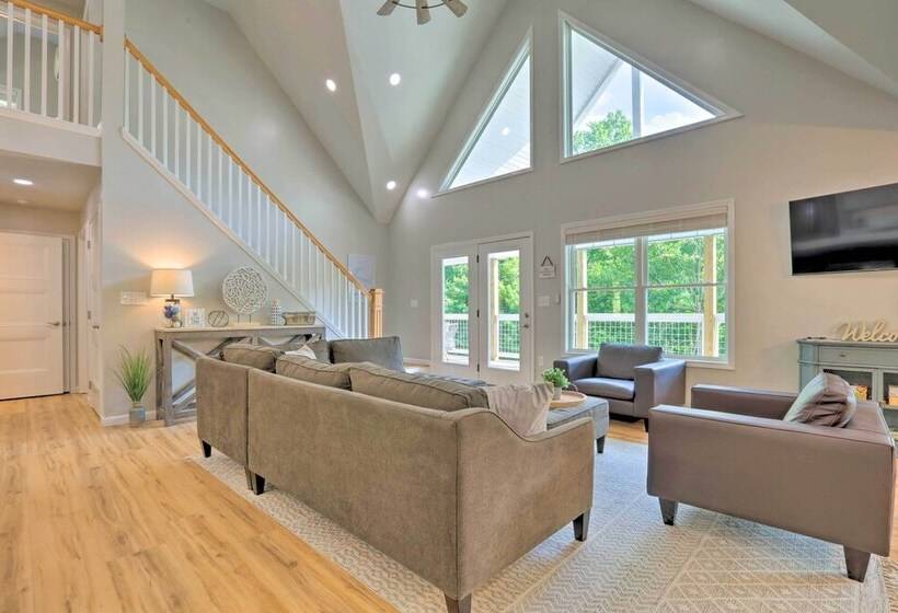 Rough River Lake House W/ Dual Primary Suites!