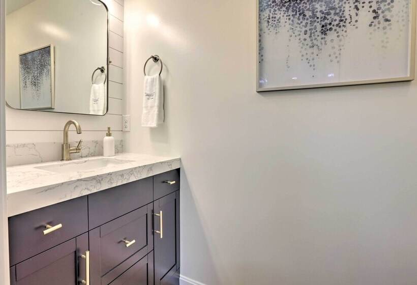 Rough River Lake House W/ Dual Primary Suites!