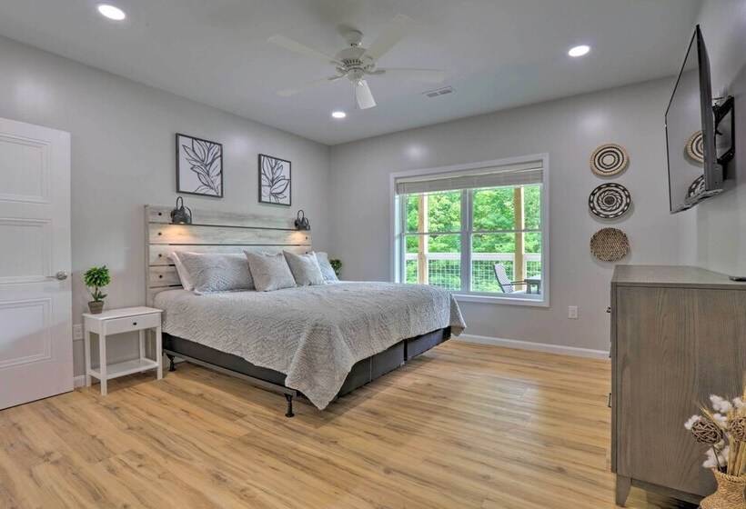 Rough River Lake House W/ Dual Primary Suites!