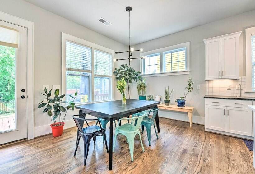 Modern Charlotte Home ~ 4 Mi To Downtown!