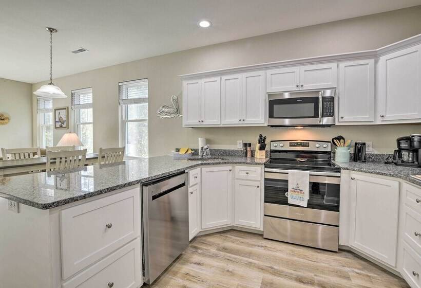 Modern Escape In The Heart Of Murrells Inlet