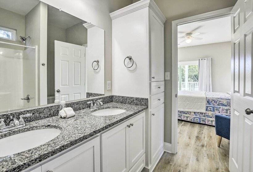 Modern Escape In The Heart Of Murrells Inlet