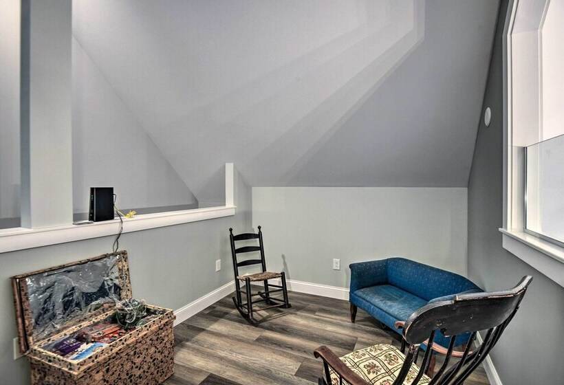 Modern Francestown Retreat On Scobie Pond!