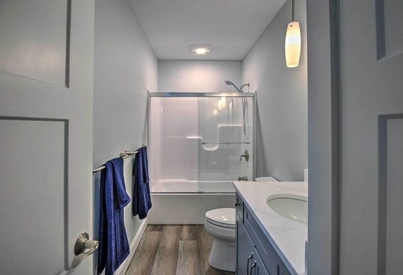 Modern Francestown Retreat On Scobie Pond!