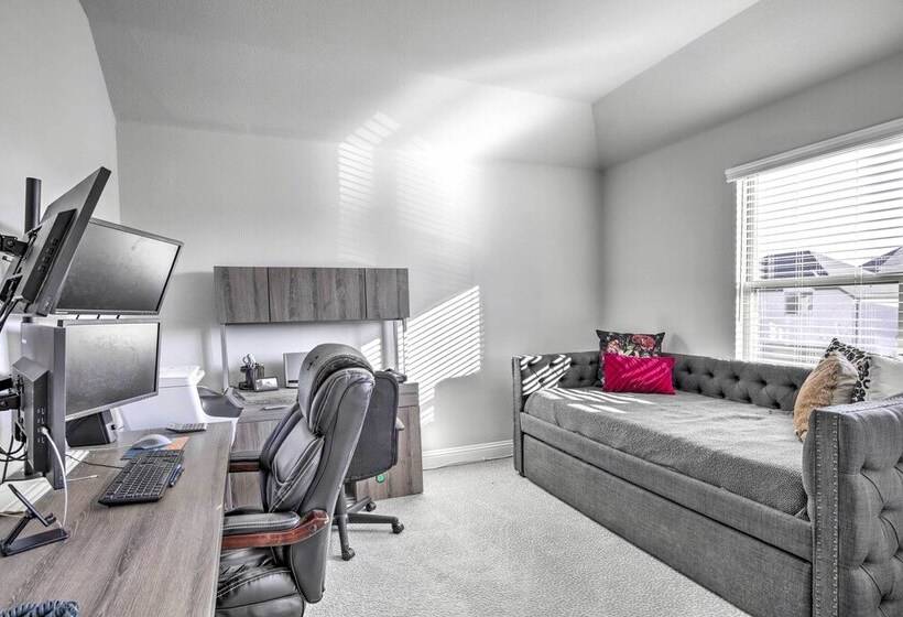 Patio & Game Room: Modern Home In Frisco